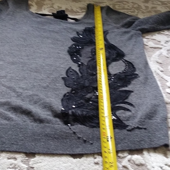 Anthro ANGEL of the NORTH gray sweater floral M - Picture 13 of 14